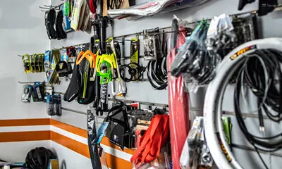 Established Auto Parts Store with Integrated Service Bays