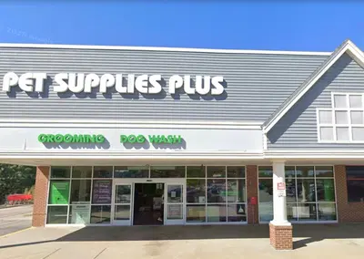 Thriving Pet Supply Franchise with High Margin Grooming Services