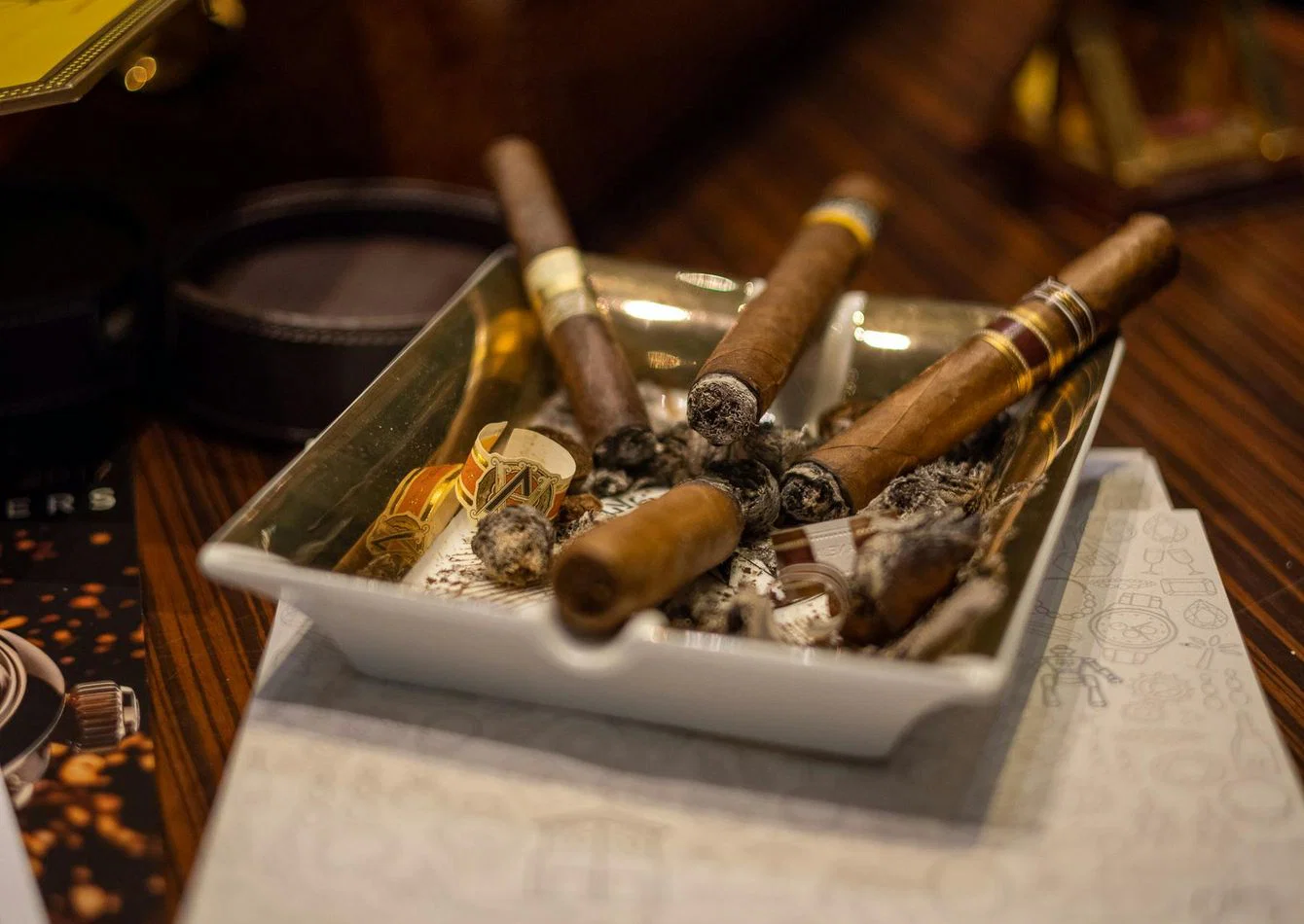 Elite Cigar Lounge with Exclusive Membership Model