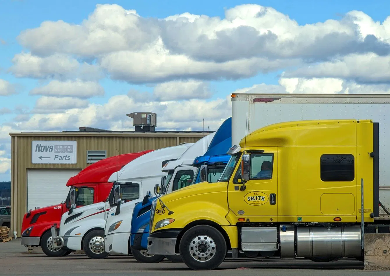 Established Heavy Duty Truck Services with Real Estate