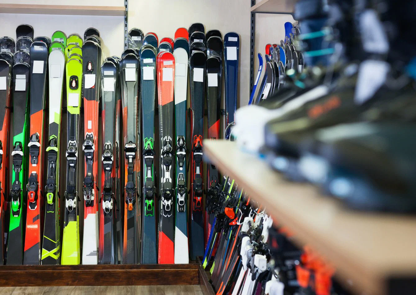 Established Sporting Goods Retailer with Diverse Product Offerings