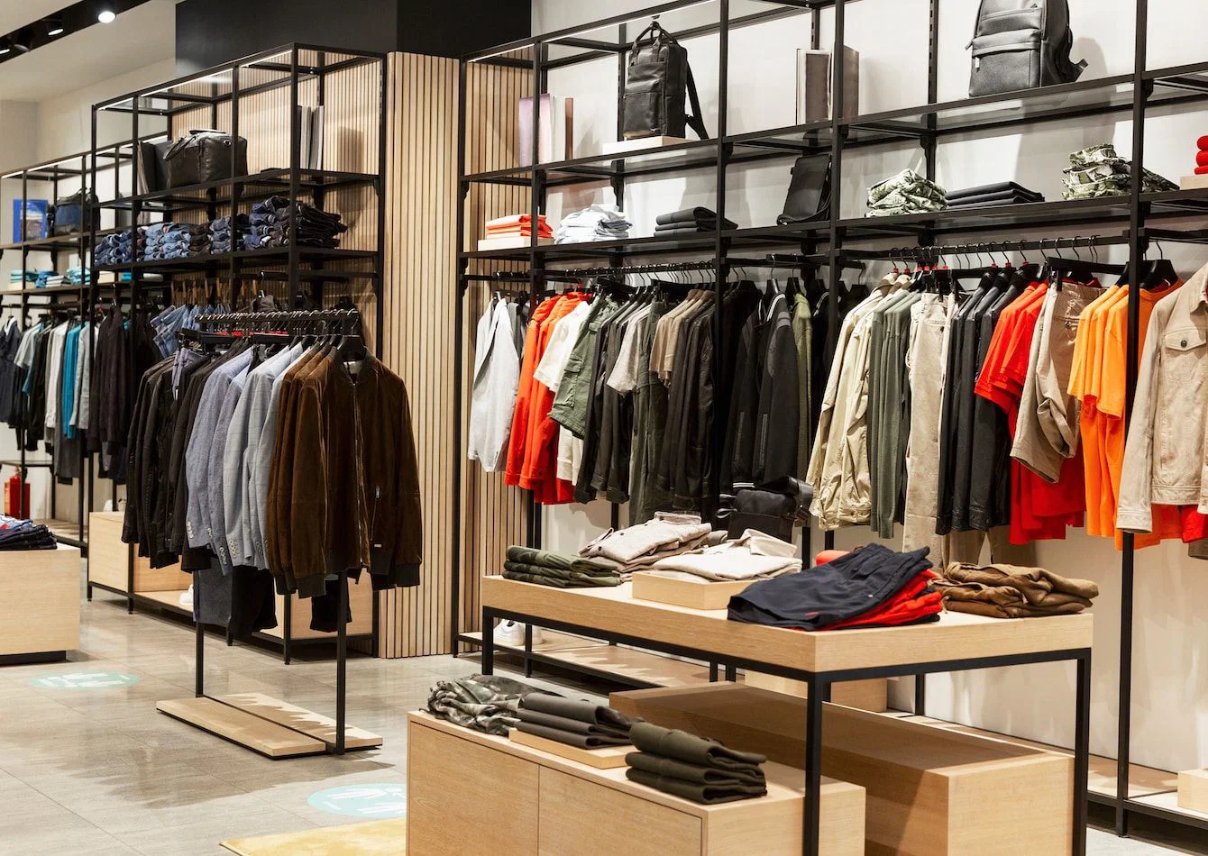 Complete Women's Boutique Inventory and Fixtures