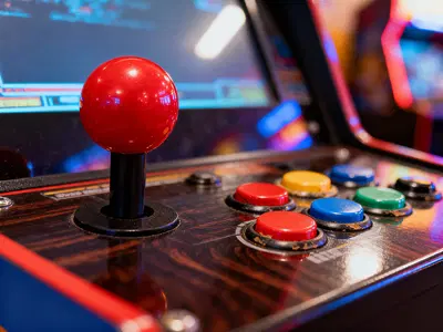 Niche Retro Arcade with Strong Community Engagement