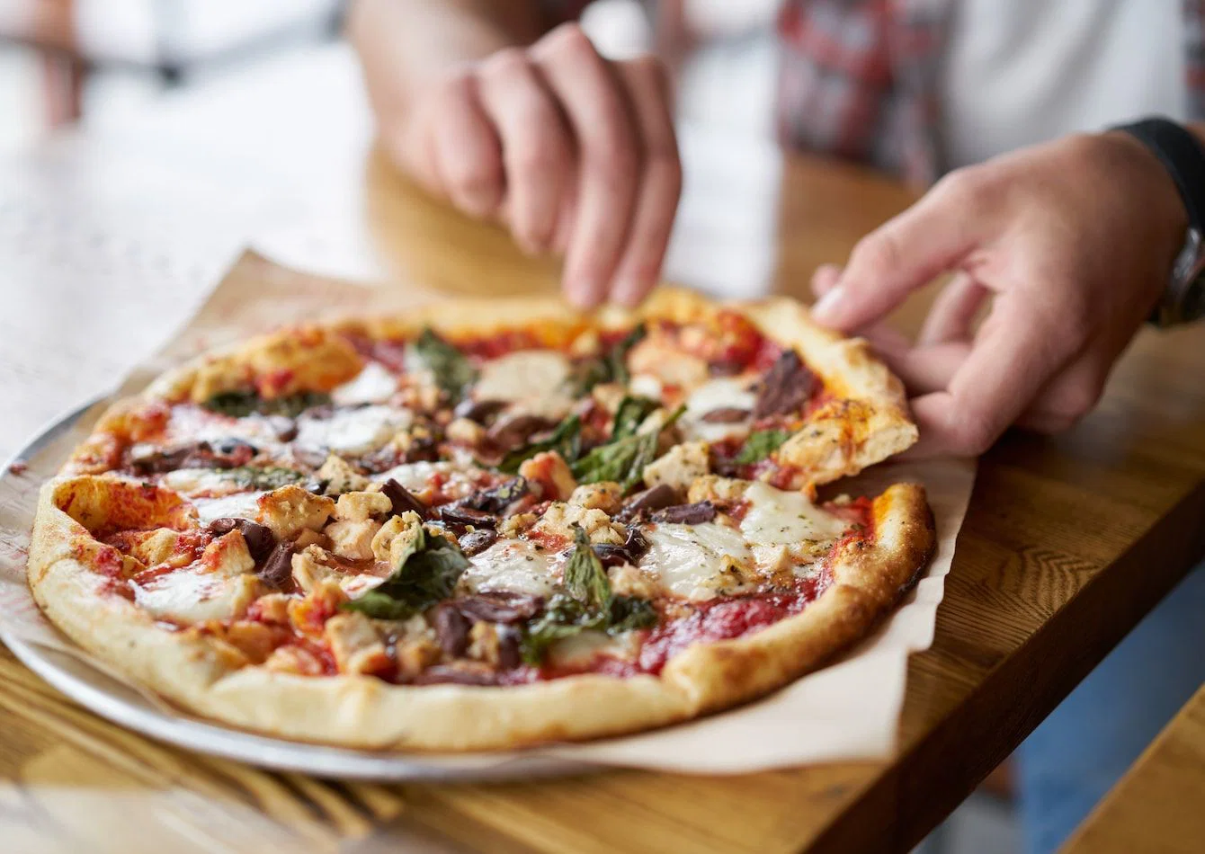 Profitable Pizza Restaurant with High Traffic Location