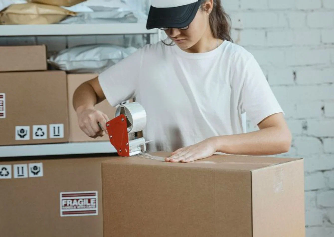 Thriving Mailbox and Shipping Center with Diverse Services