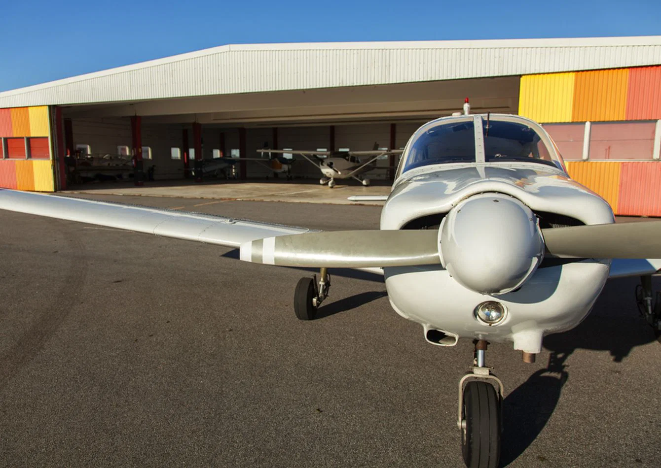 Premier Aircraft Leasing Company with Annual Contracts