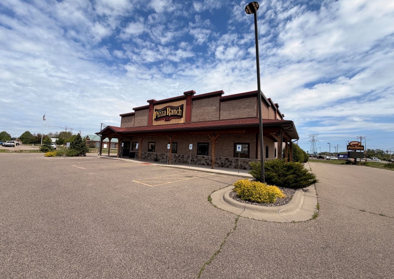 Prime Commercial Building with Essential Restaurant Infrastructure