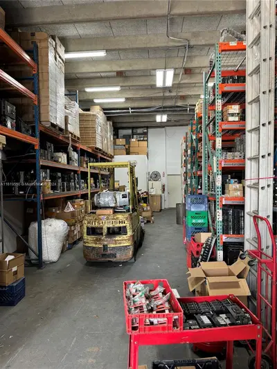 Niche Electrical Parts Retailer with Obsolete System Expertise