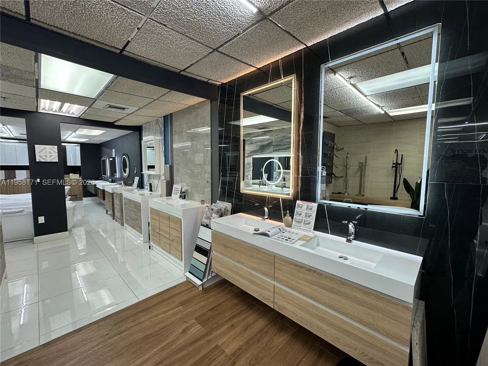 Established Turnkey Business with Long Term Lease