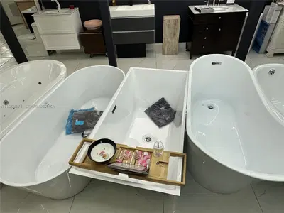 Established Turnkey Business with Long Term Lease