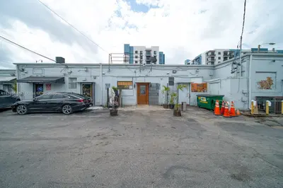 Thriving Bar with Live Entertainment Venue