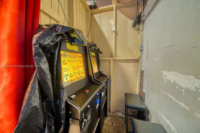 Thriving Bar with Live Entertainment Venue