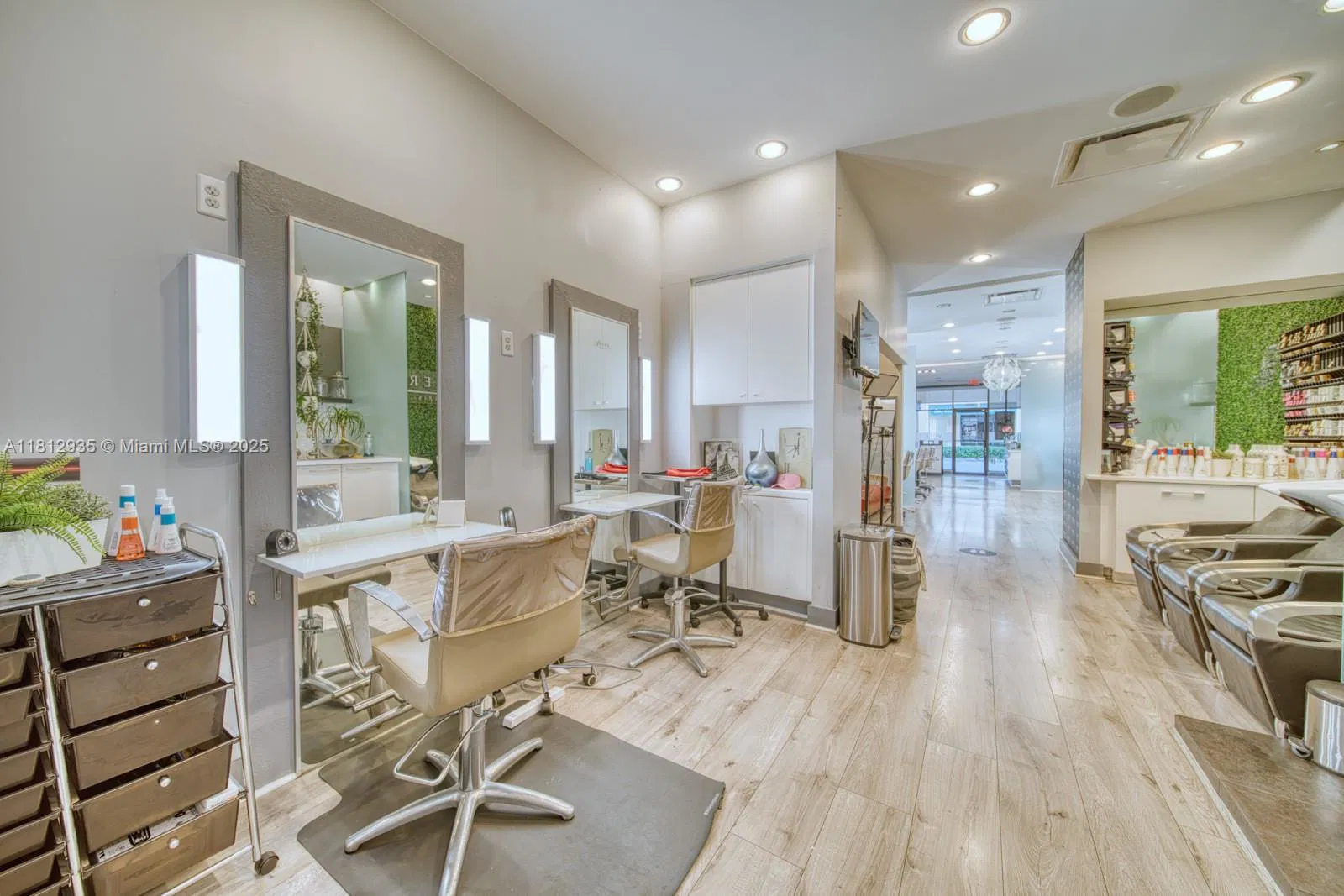 Premier Hair Salon with Turnkey Operations