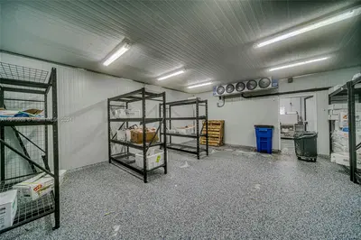 Premier Specialty Food Store with Strong Digital Presence