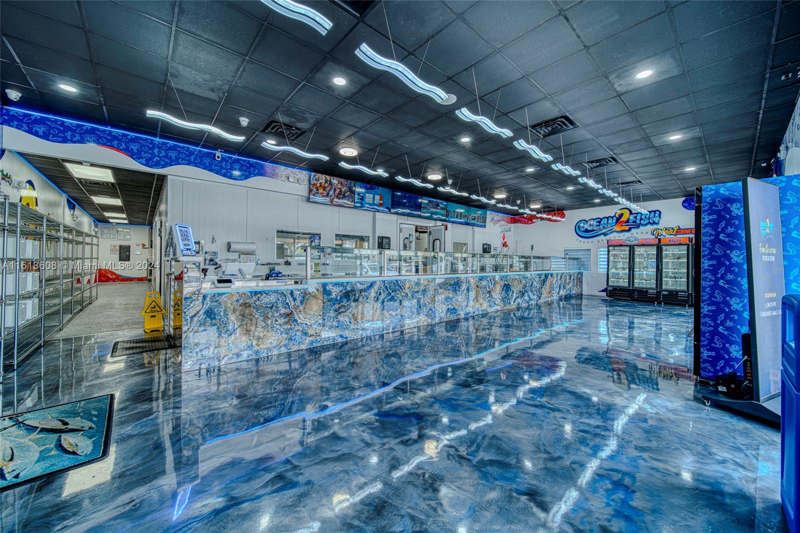 Premier Specialty Food Store with Strong Digital Presence
