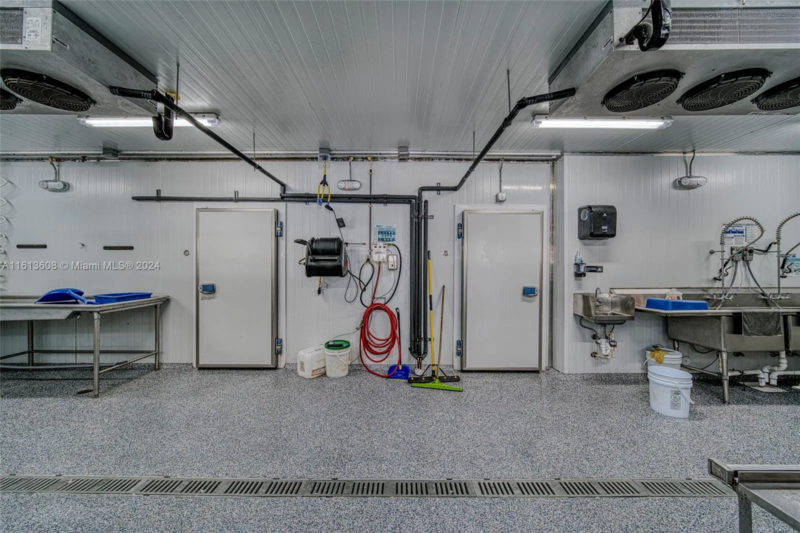 Premier Specialty Food Store with Strong Digital Presence