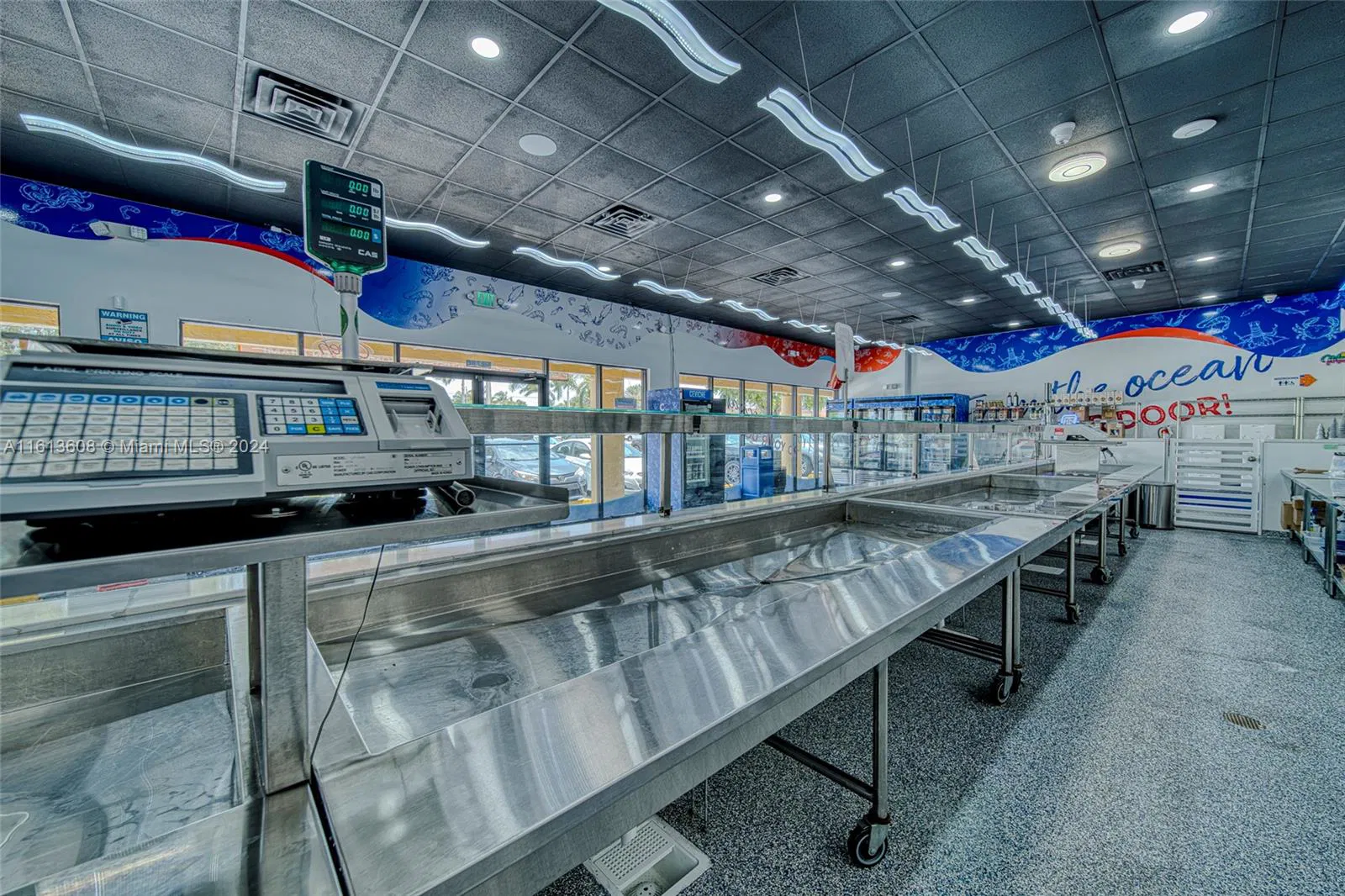 Premier Specialty Food Store with Strong Digital Presence