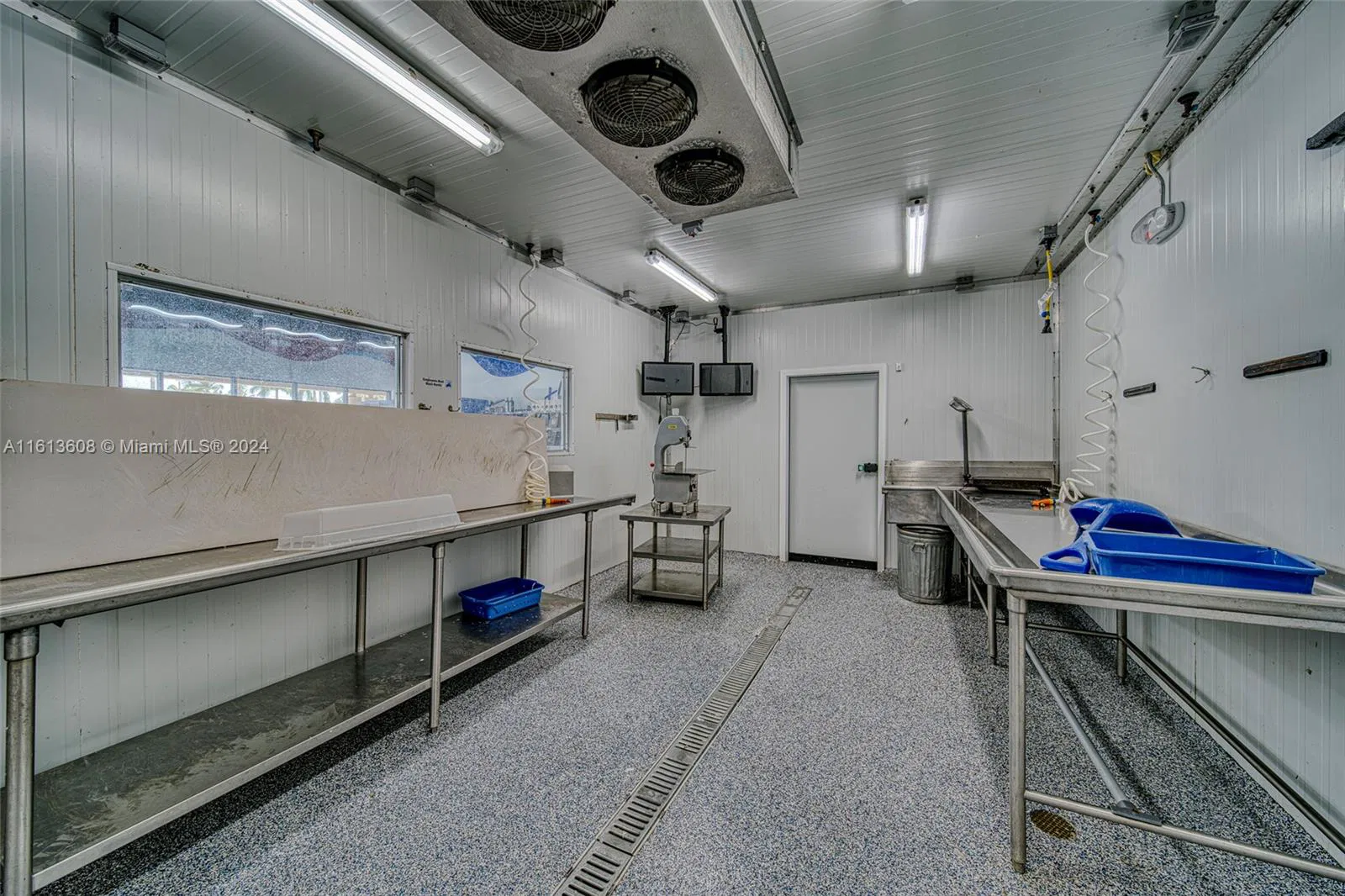 Premier Specialty Food Store with Strong Digital Presence