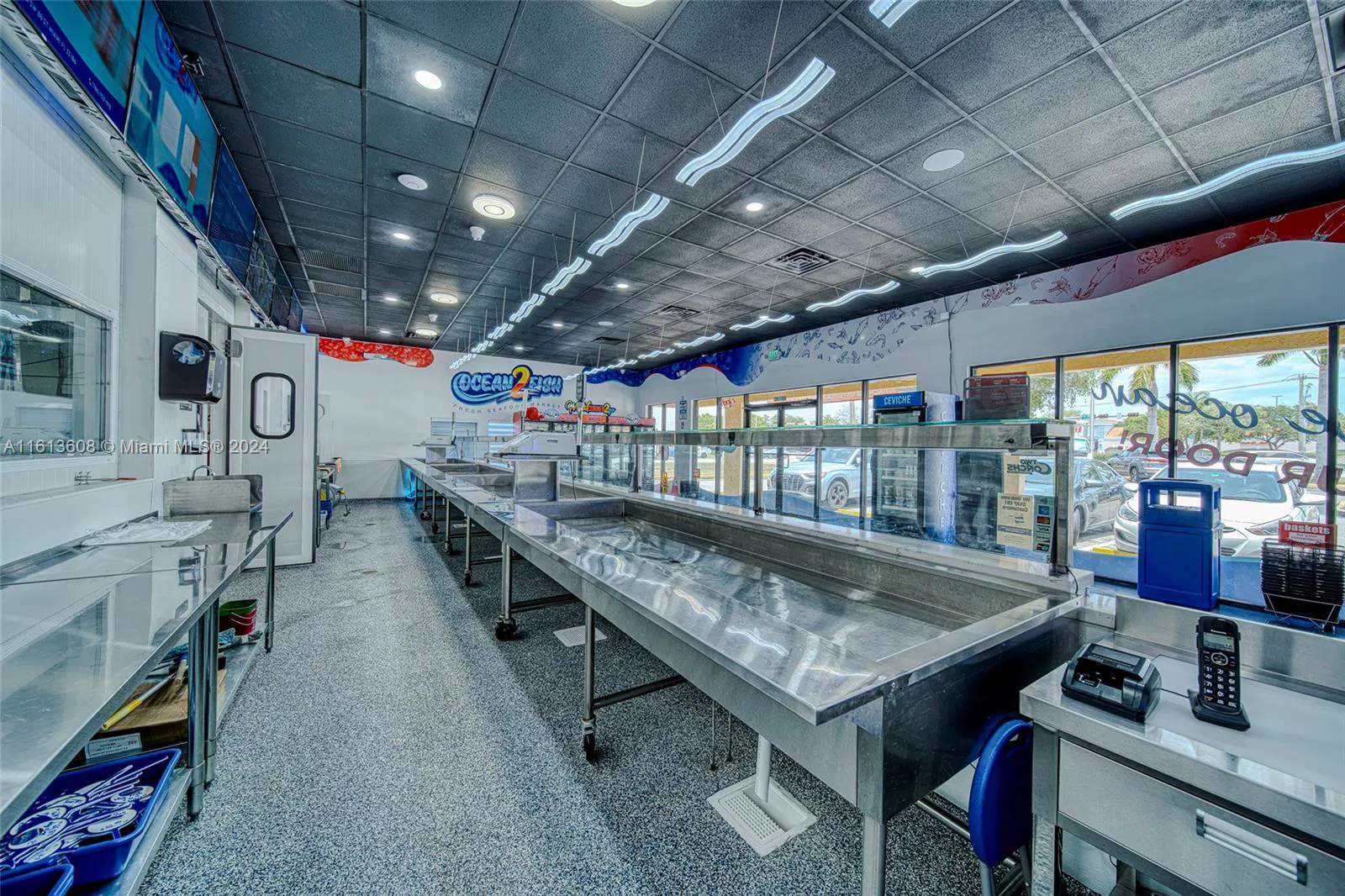 Premier Specialty Food Store with Strong Digital Presence