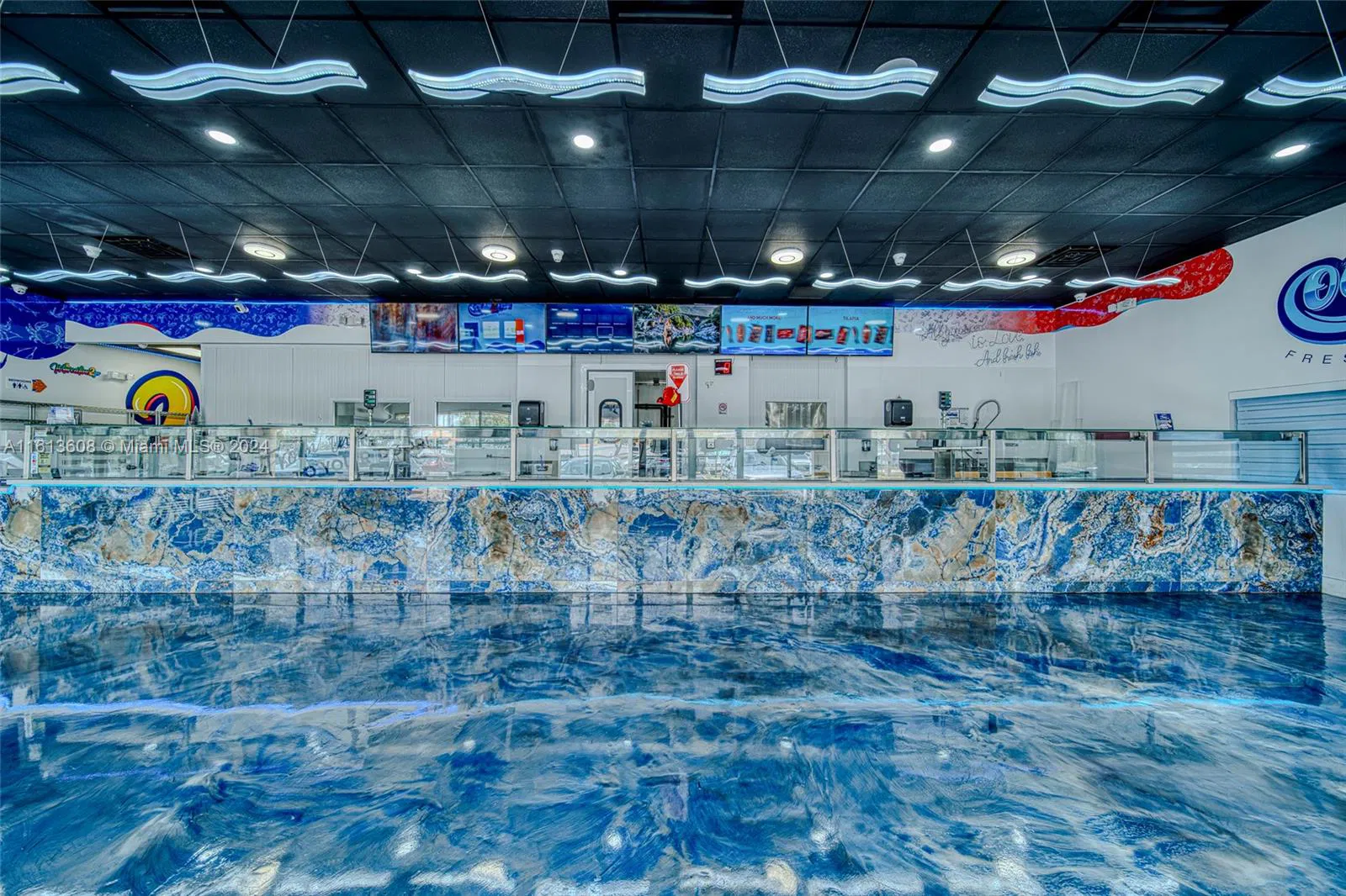 Premier Specialty Food Store with Strong Digital Presence