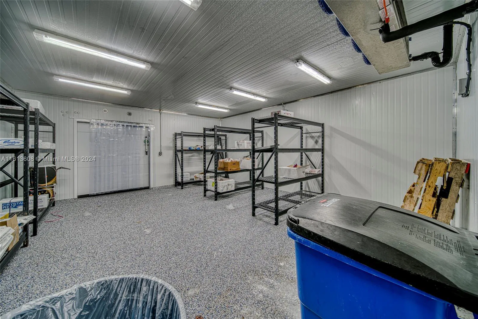 Premier Specialty Food Store with Strong Digital Presence