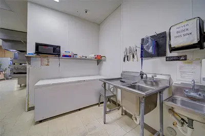 Turnkey Pizzeria with Prime Coastal Location