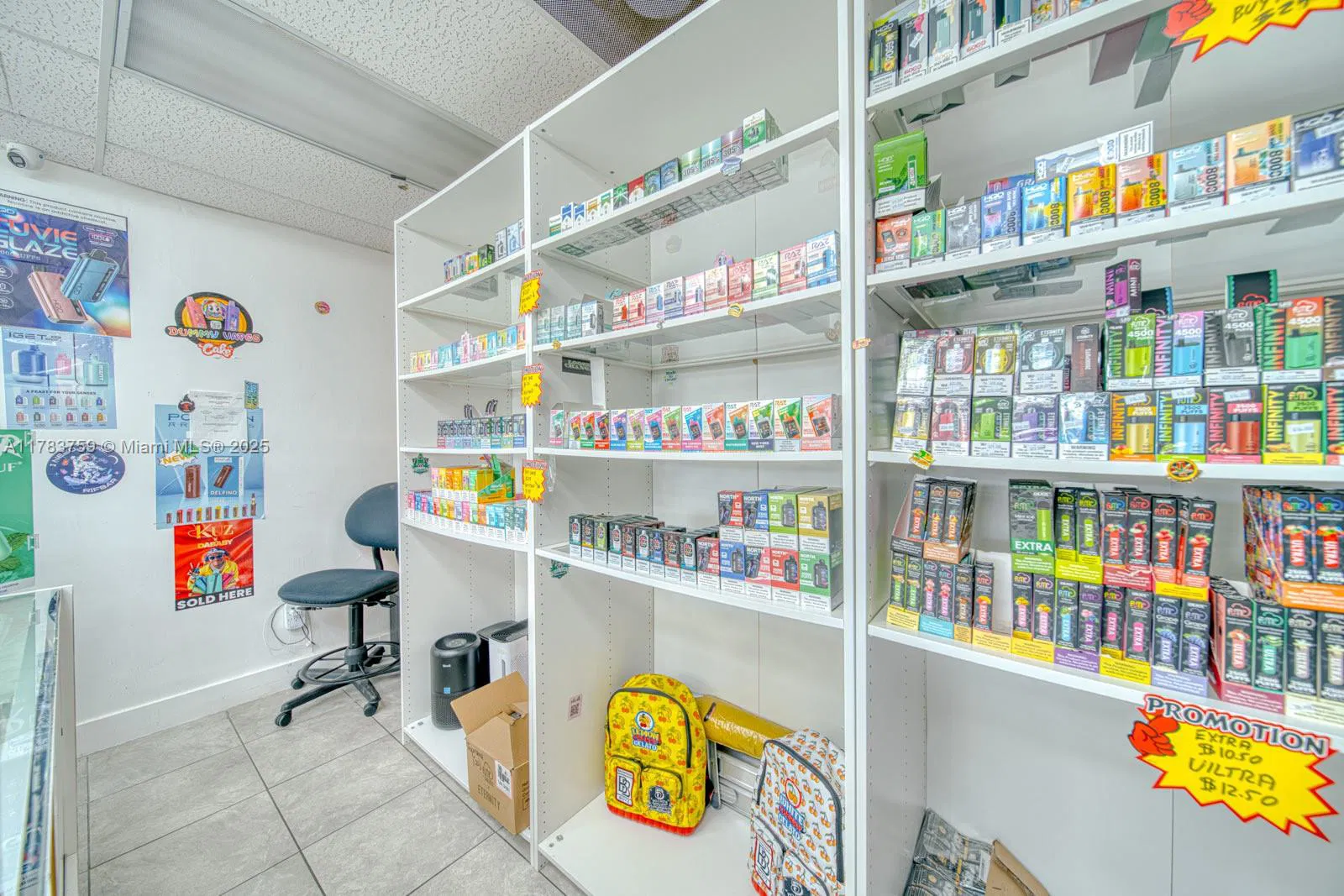 Thriving Smoke Shop with Loyal Customer Base