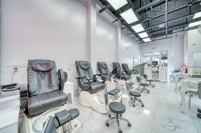 Turnkey Full Service Beauty Salon with Prime Location