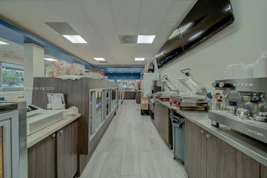 Turnkey Restaurant with Prime High Visibility Location