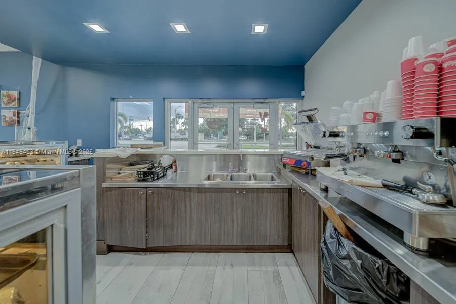 Turnkey Restaurant with Prime High Visibility Location