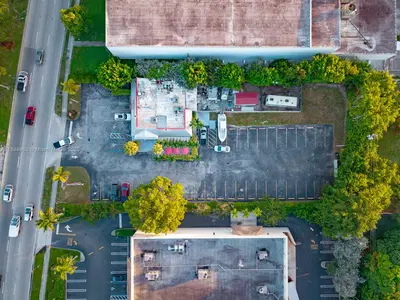 Turnkey Restaurant with Prime High Visibility Location