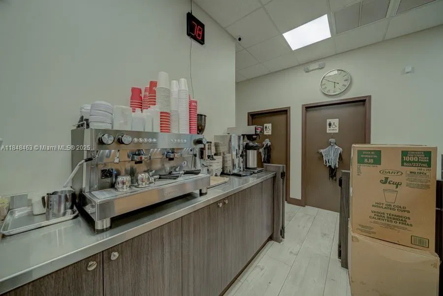 Turnkey Restaurant with Prime High Visibility Location