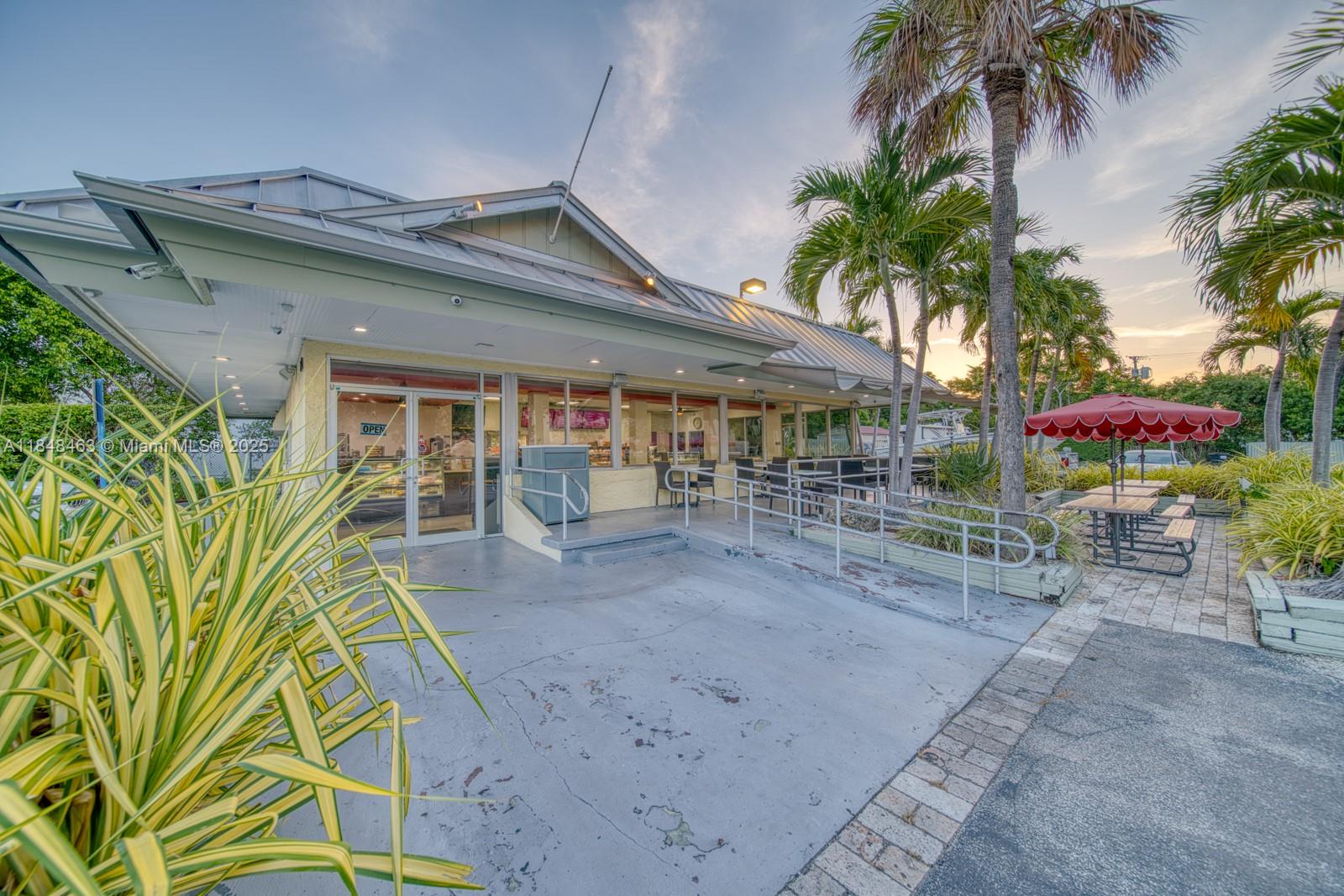 Turnkey Restaurant with Prime High Visibility Location