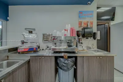 Turnkey Restaurant with Prime High Visibility Location