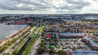 Profitable Convenience Store with a Two Way Drive Thru