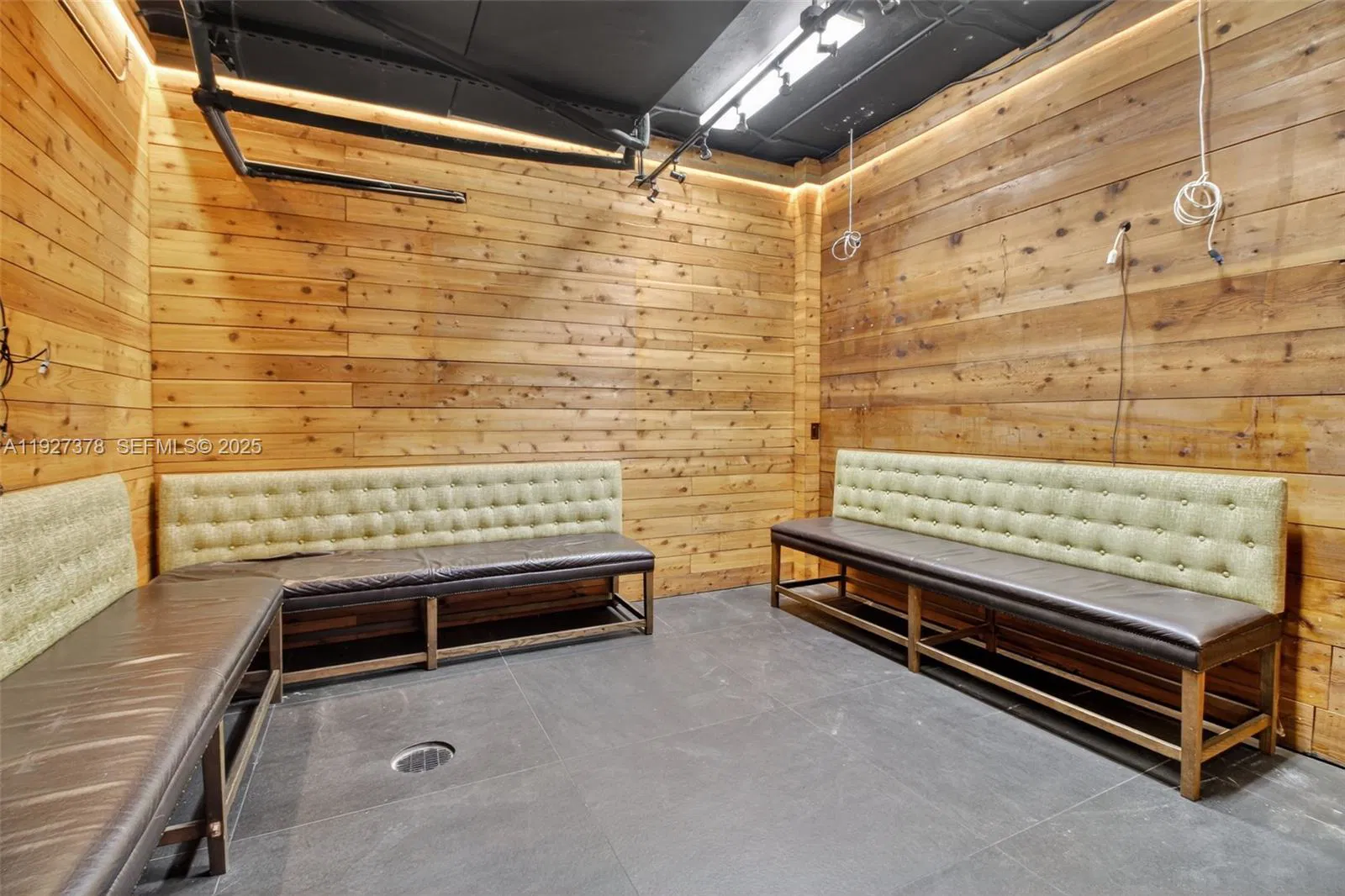 Turnkey Restaurant Space in a High Traffic Location