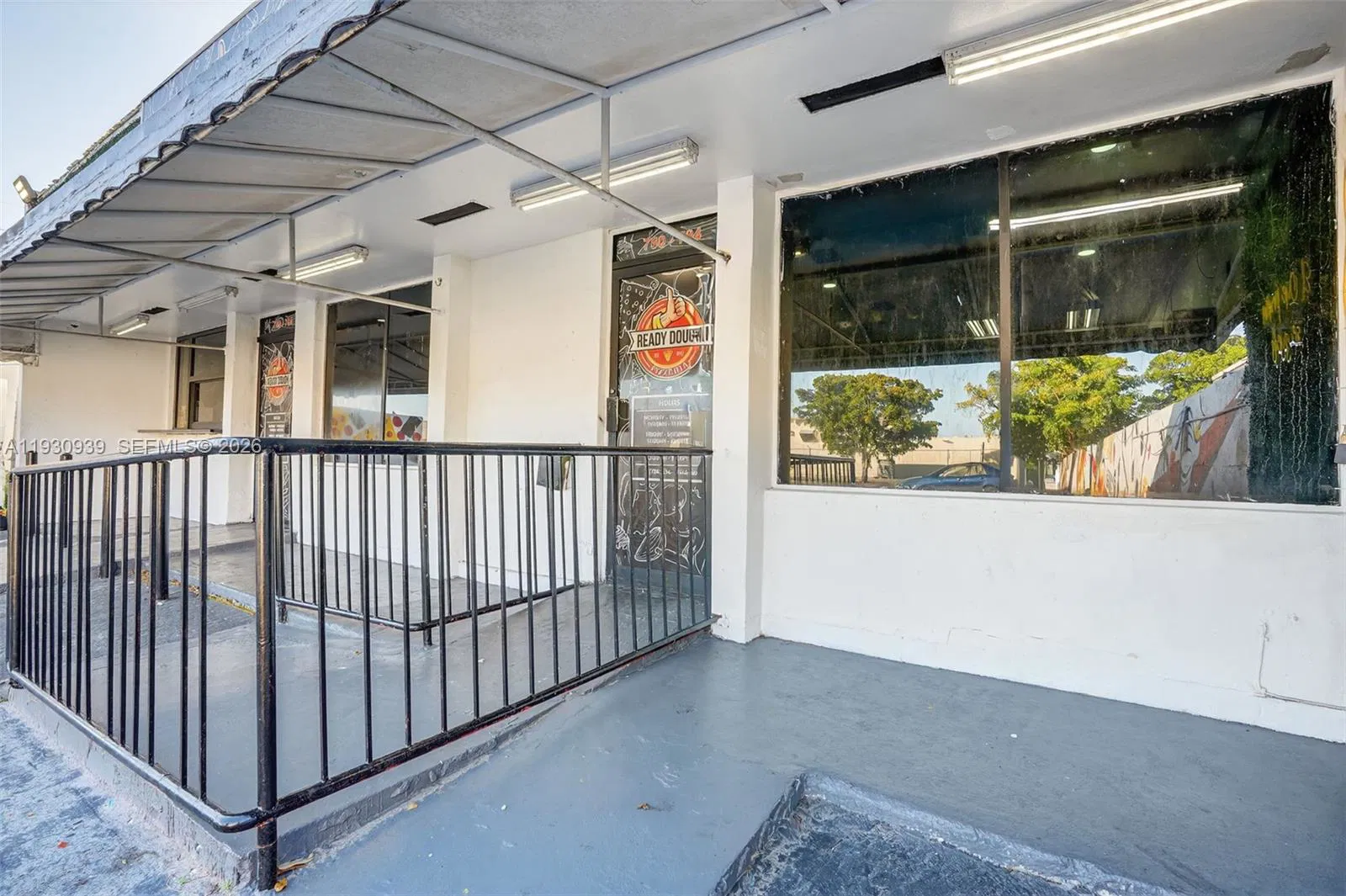 Established Pizzeria with Expansion Potential