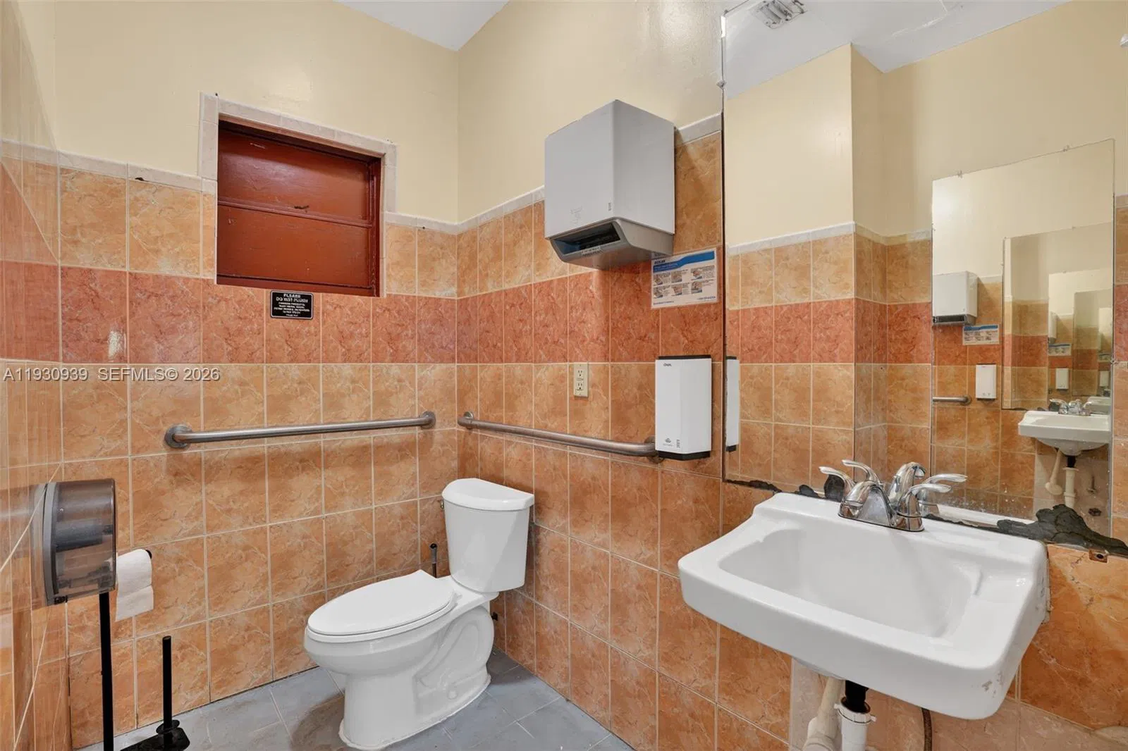 Established Pizzeria with Expansion Potential