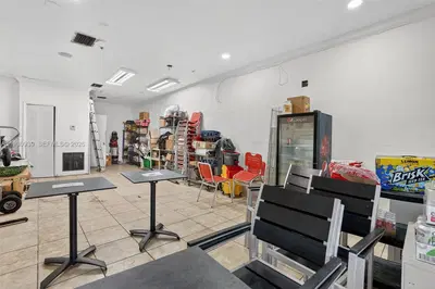 Established Pizzeria with Expansion Potential