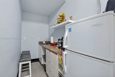 Established Full Service Beauty Salon with Turnkey Operations