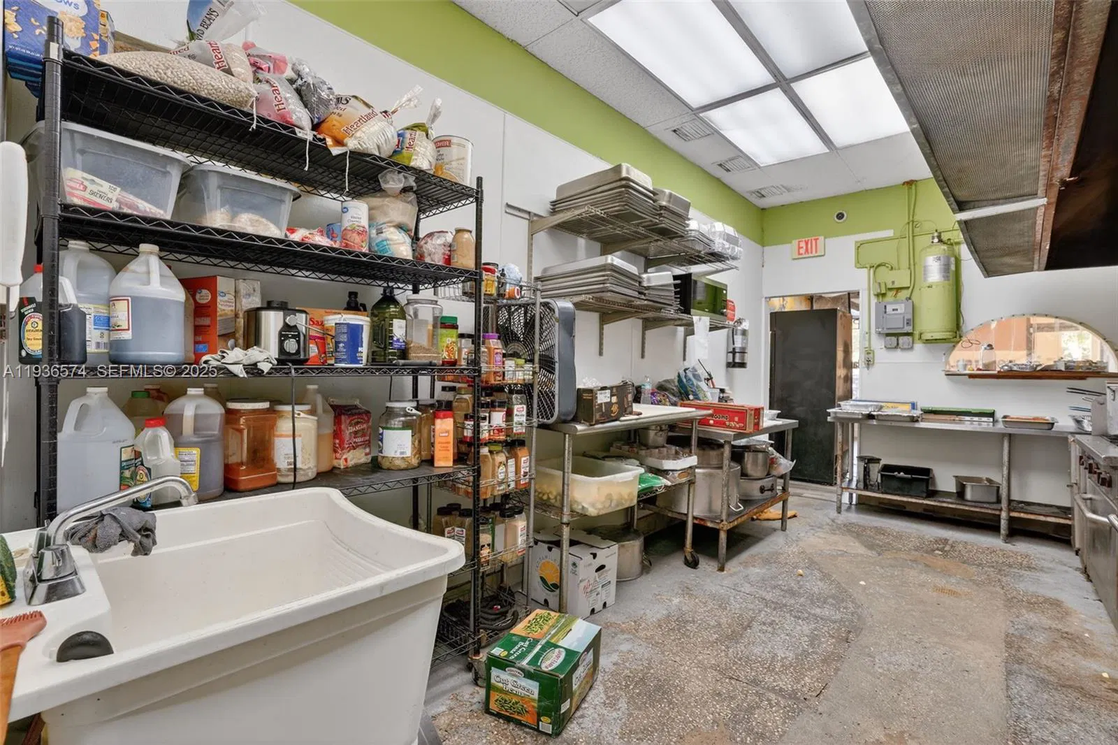 Established Restaurant with Prime Central Location