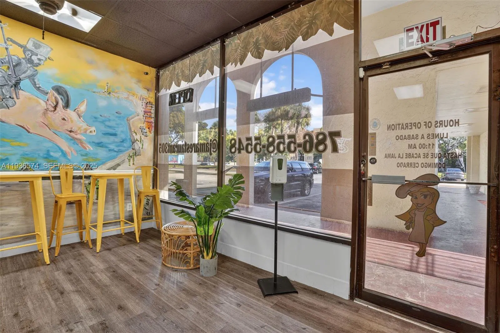 Established Restaurant with Prime Central Location