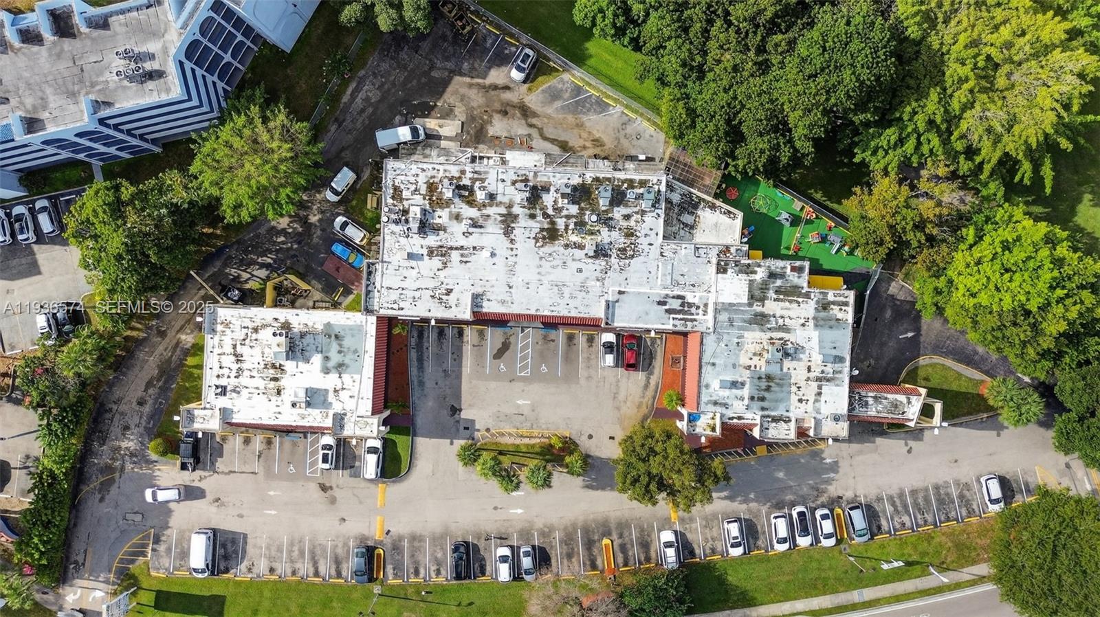 Established Restaurant with Prime Central Location