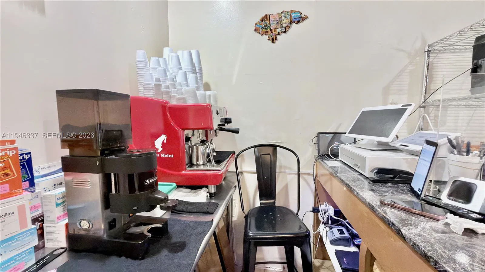 Prime Restaurant Space with Beer  Wine License