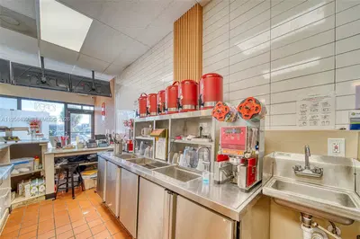 Turnkey Boba Tea Shop with Franchise Flexibility