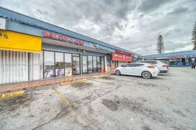 Profitable Beauty Salon with High Foot Traffic