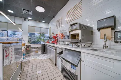 Turnkey Caf Restaurant with Prime Location