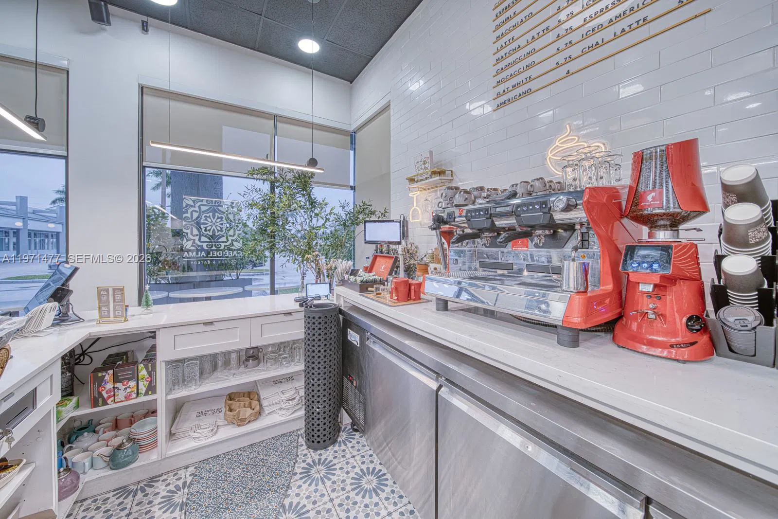 Turnkey Caf Restaurant with Prime Location