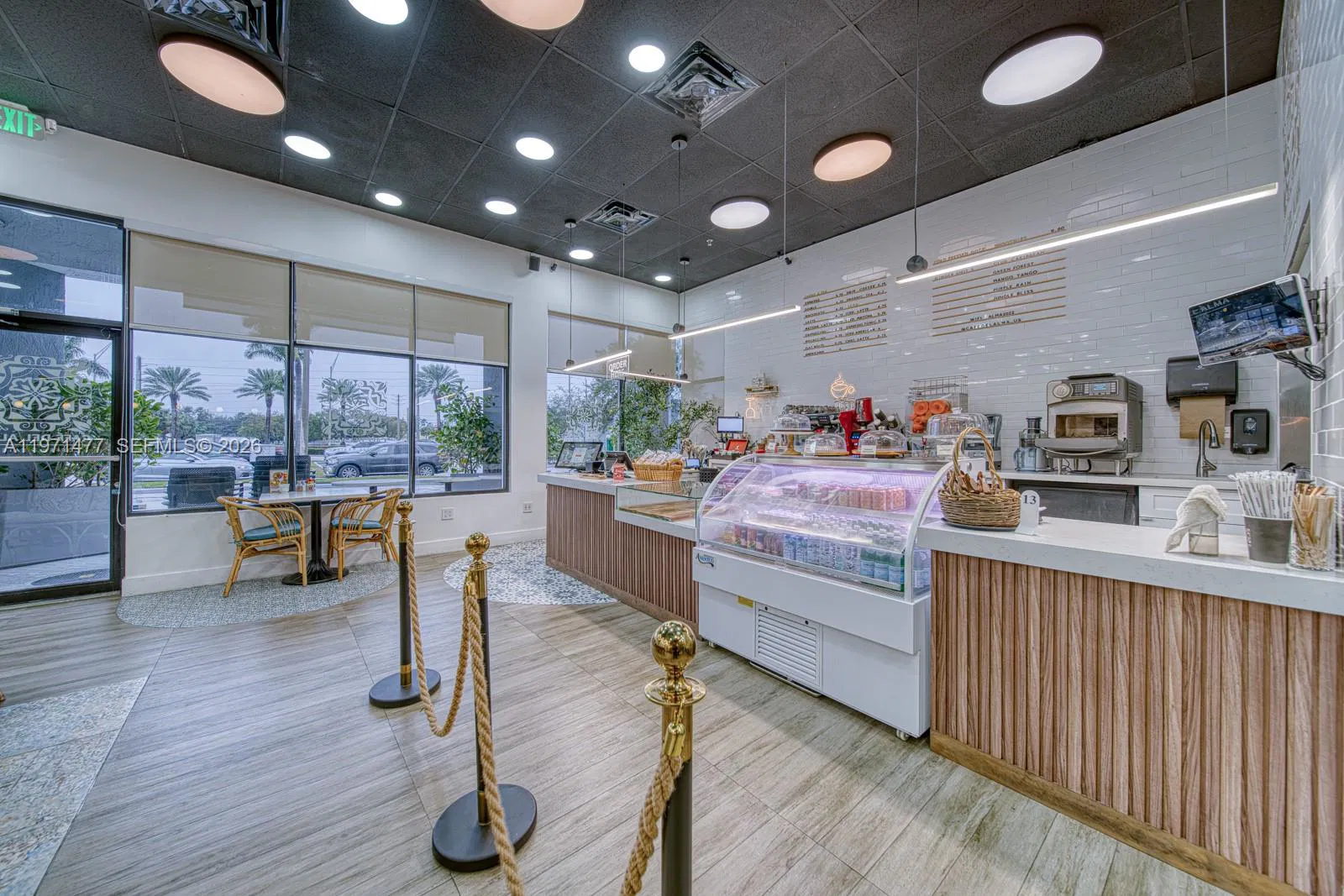 Turnkey Caf Restaurant with Prime Location