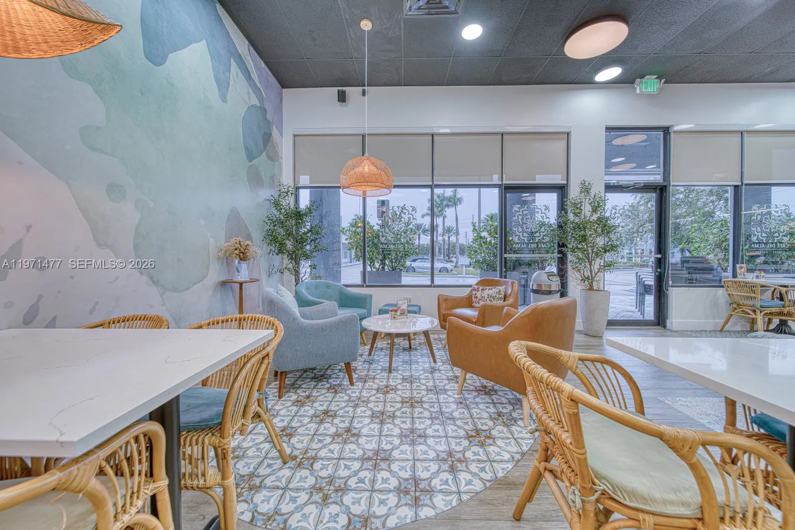 Turnkey Caf Restaurant with Prime Location